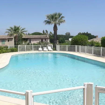 Holiday Home Les Parcs De Gassin-5 By Interhome Holiday home *